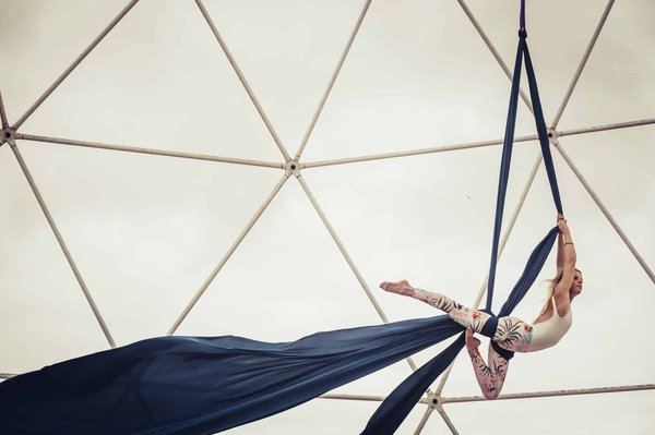 Quelles sont les étapes essentielles pour fabriquer des meubles en bois soi-même ?